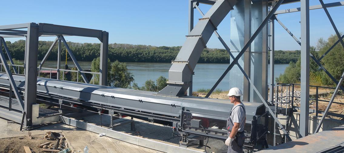 Закритий стрічковий конвеєр та норія Grain Capital на терміналі