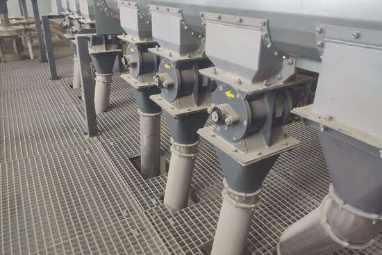 Шлюзові живильники на МХП