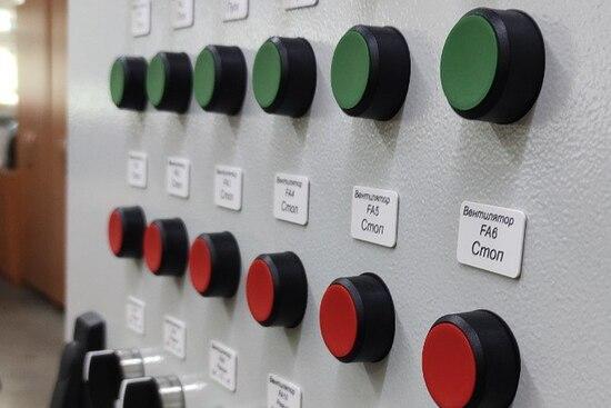 Панель керування вентиляторами елеватора з кнопками пуск та стоп