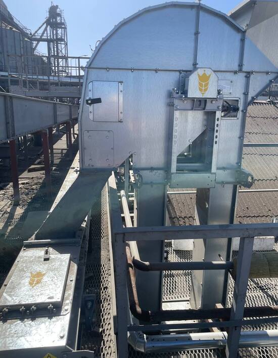 Головка норії та самопливне обладнання Grain Capital на елеваторі