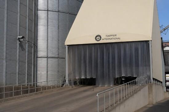 Станція розвантаження автомобілів